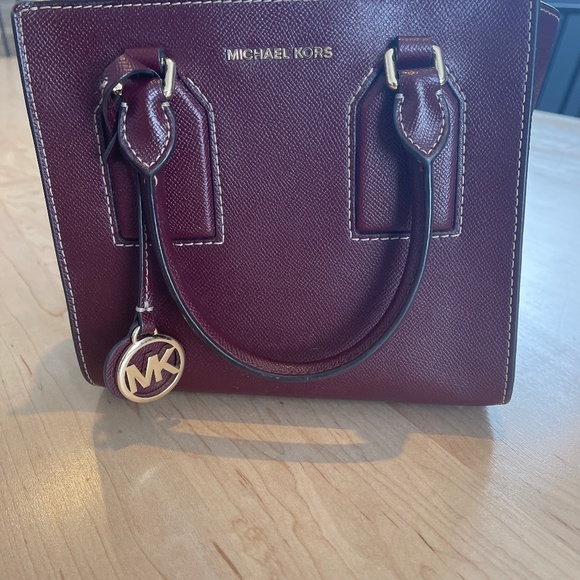 Michael Kors Handbags - Mk leather bag